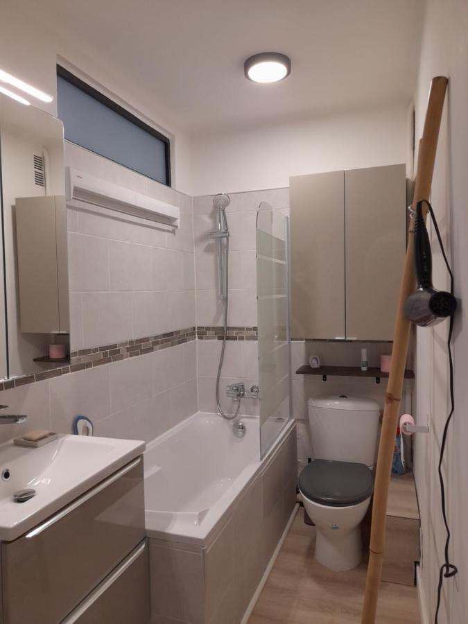 Apartment Chez Isabelle Et Virgile Bel Appartement, Avec Vues, A 50m De La Palavas-les-Flots